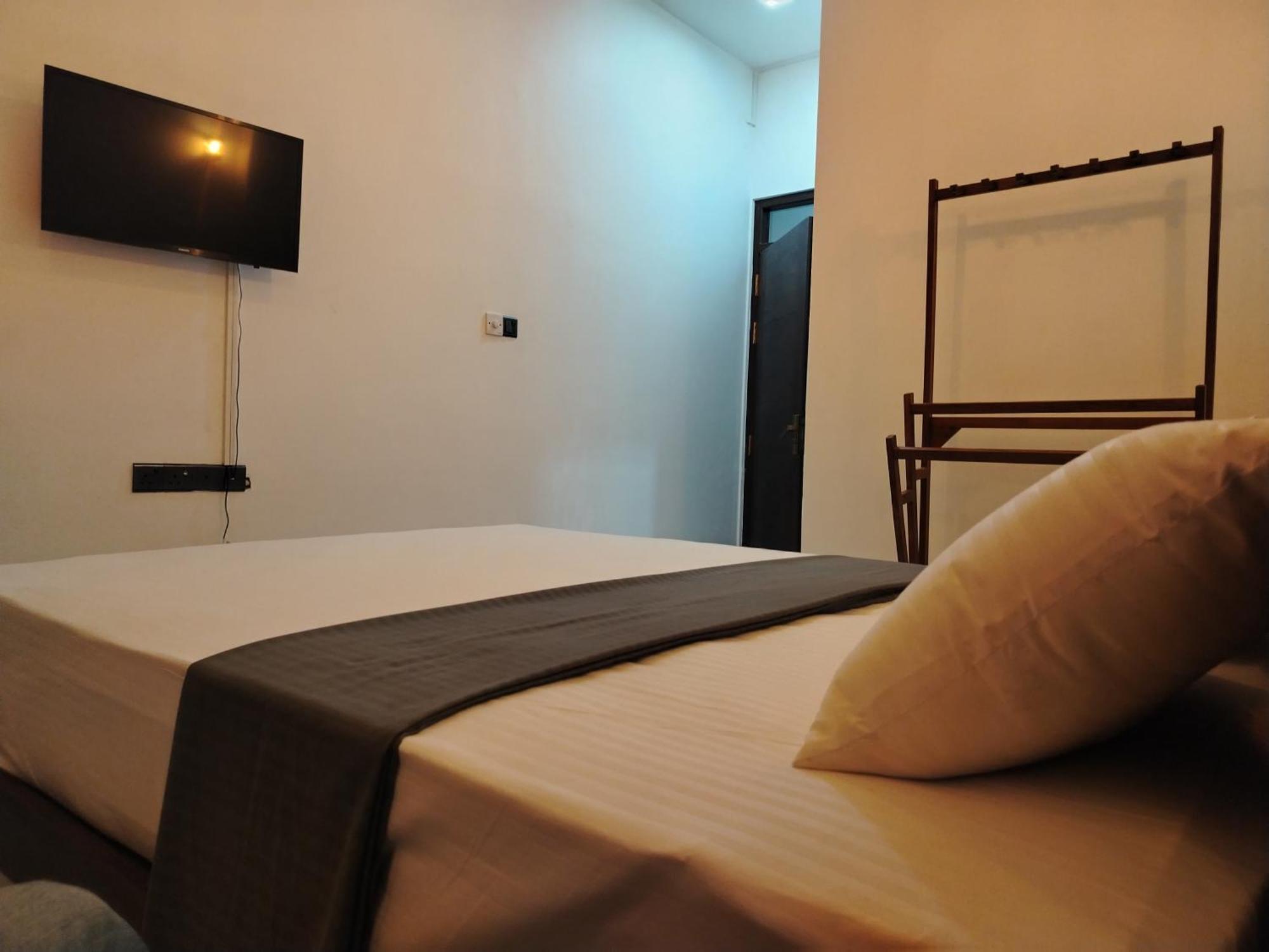 Diora Hotel Ratnapura Habitación foto